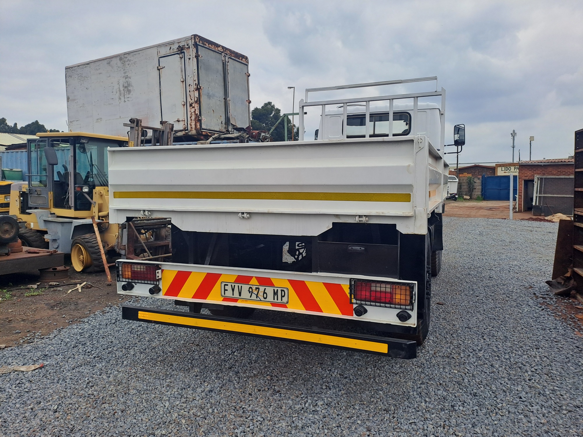 2013 Tata 715 5